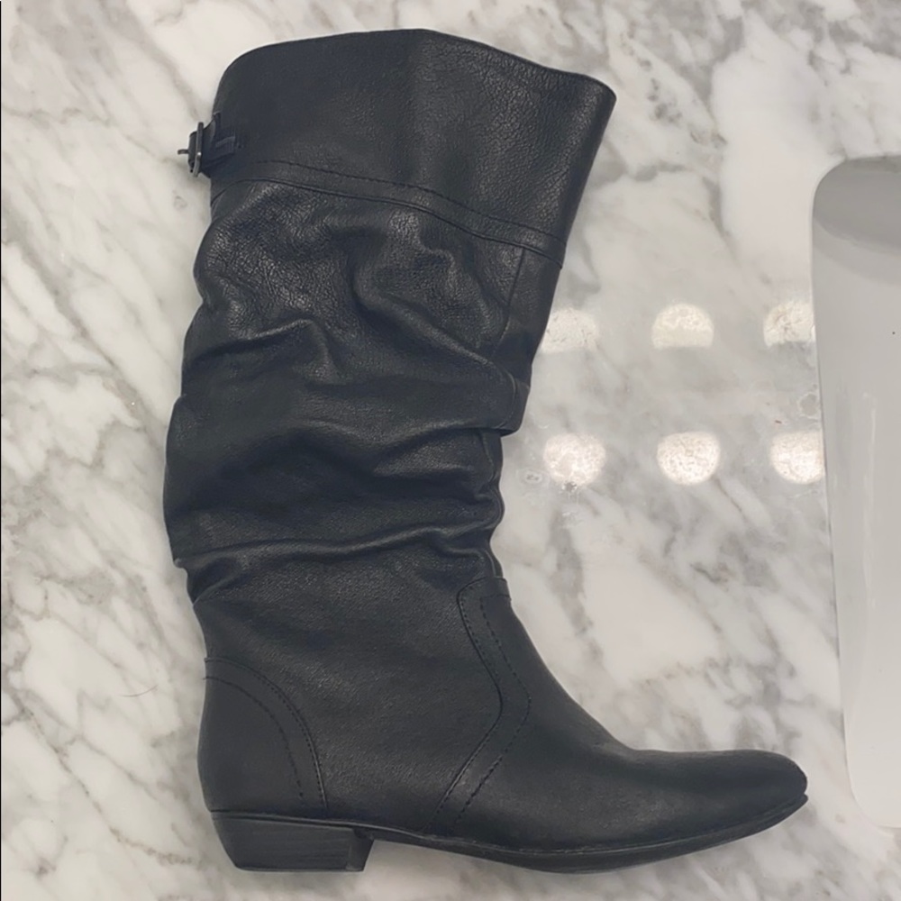 Black leather Steve Madden boots size 7.5